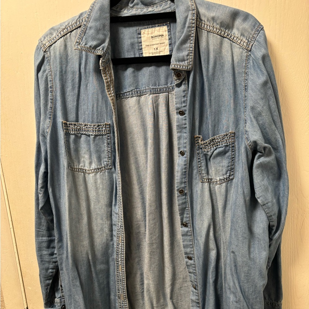 Button up light denim